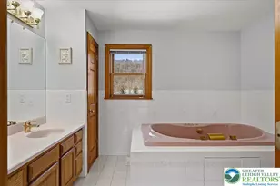 2506 Red Fox Ln, Stroud Twp, PA 18360 - Photo 33