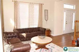 1035 Jervin Ct, South Whitehall Township, PA 18104 - Photo 5