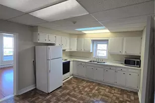 11 Columbus St, Roseto Boro, PA 18013 - Photo 9