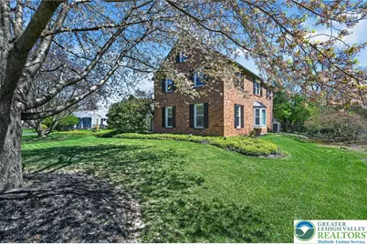 2953 Parkview Lane, Salisbury Township, PA 18103 - Photo 9