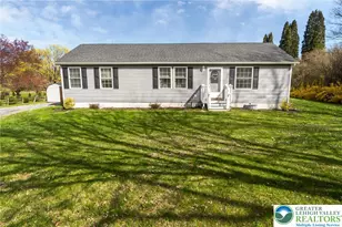 838 S Dogwood Rd, Lehigh Township, PA 18088 - Photo 3