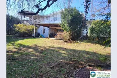 811 S Glenwood Street, Salisbury Township, PA 18103 - Photo 3