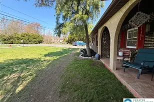 1170 Oakhurst Dr, Slatington Boro, PA 18080 - Photo 3