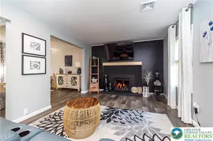680 Hope Dr, Bushkill Twp, PA 18064 - Photo 3