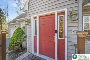631 Bishops Pl, Lehigh Township, PA 18067 - Photo 9