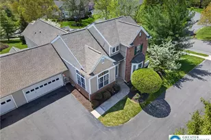 2304 Hollow View Dr, Easton, PA 18040 - Photo 3
