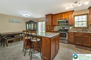 276 Spicebush Dr, Stroud Twp, PA 18301 - Photo 5