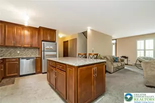 276 Spicebush Dr, Stroud Twp, PA 18301 - Photo 7