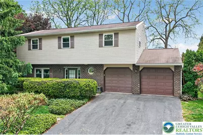 1189 Bluestone Drive, Hanover Twp, PA 18017 - Photo 1