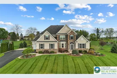 113 Ashview Court, Bushkill Twp, PA 18064 - Photo 1