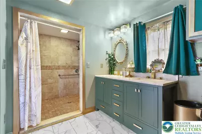 1042 Neffs Laurys Road, North Whitehall Township, PA 18059 - Photo 17
