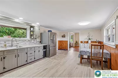 8893 Longswamp Road, Lower Macungie Township, PA 18011 - Photo 15