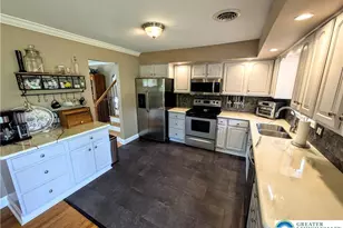 379 Valley Hi Ct, Lehigh Township, PA 18088 - Photo 9