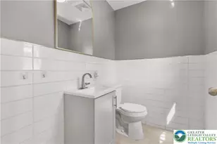2028 Washington Blvd, Wilson Boro, PA 18042 - Photo 13