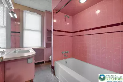 2202 Northampton Street, Wilson Boro, PA 18042 - Photo 19