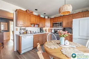 4617 N Hedgerow Dr, Lower Macungie Township, PA 18103 - Photo 5
