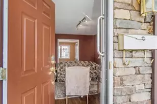 2132 Lexington Ave, Bethlehem City, PA 18017 - Photo 5