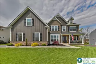 912 Fairway Dr, Forks Twp, PA 18040 - Photo 1
