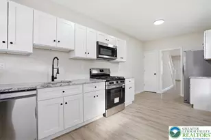 726 St John St, Allentown City, PA 18103 - Photo 9