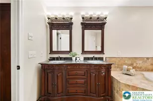 5925 Robin Ln, Upper Saucon Township, PA 18036 - Photo 25