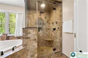 5925 Robin Ln, Upper Saucon Township, PA 18036 - Photo 27