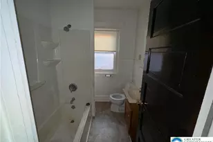 733 N 11th St, Allentown City, PA 18102 - Photo 5