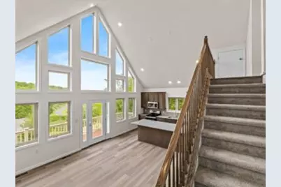 9 Seneca Road, Penn Forrest, PA 18210 - Photo 3