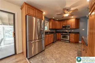 4882 Pine Grove Cir, Lower Macungie Township, PA 18106 - Photo 9