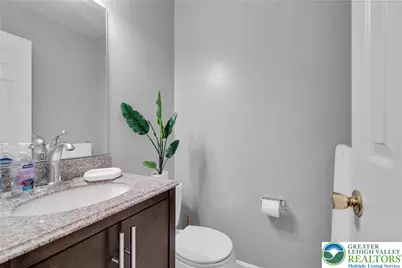 5626 Grace Avenue, Hanover Twp, PA 18017 - Photo 15