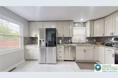 815 E Emmaus Avenue, Salisbury Township, PA 18103 - Photo 17