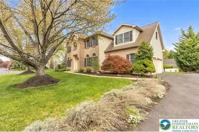 1785 Clarendon Drive, Forks Twp, PA 18040 - Photo 5