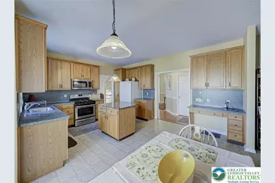4217 Shadowstone Drive, Forks Twp, PA 18040 - Photo 17