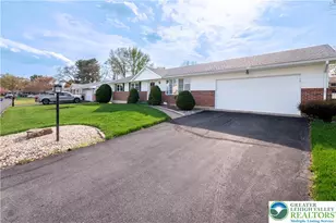 1424 Oak Dr, Lower Macungie Township, PA 18062 - Photo 3