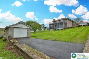 470 Division St, Bangor Boro, PA 18013 - Photo 3