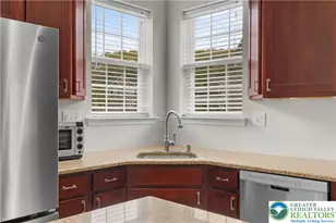 9701 Viceroy Ln, Upper Macungie Township, PA 18031 - Photo 7