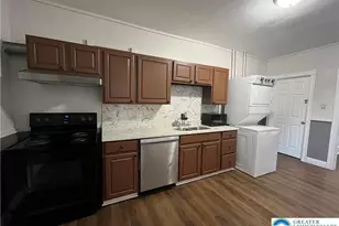 122 S Spruce St, Nazareth Boro, PA 18064 - Photo 5