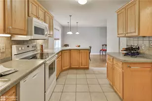 14 Spruce St, Emmaus Boro, PA 18049 - Photo 17