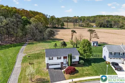 970 Hillcrest S Drive, Macungie Boro, PA 18062 - Photo 7