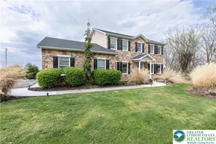 2575 Huckleberry Rd, Allentown City, PA 18104 - Photo 3