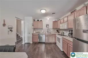 2575 Gillian Ln, Easton, PA 18040 - Photo 9