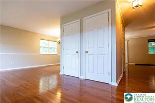 127 Highlands Cir, Easton, PA 18042 - Photo 3