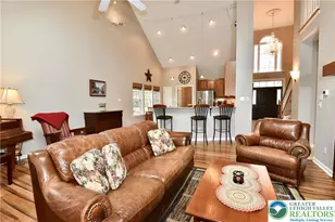 291 Water Lilly Ct, Upper Macungie Township, PA 18104 - Photo 3