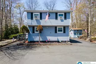 945 Country Pl Dr, Coolbaugh Twp, PA 18466 - Photo 1