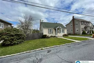 38 W 3rd St, Wind Gap Boro, PA 18091 - Photo 5