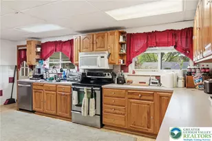 3044 Pennsylvania St, South Whitehall Township, PA 18104 - Photo 9