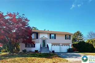 324 Wolf Dr, Allentown City, PA 18104 - Photo 1