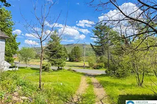 279 E Lizard Creek Rd, East Penn Twp, PA 18235 - Photo 23