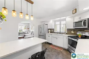 2033 Brown St, Allentown City, PA 18104 - Photo 17
