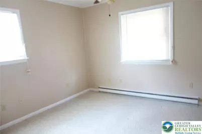 2754 Suzanne Way, Hanover Twp, PA 18109 - Photo 11