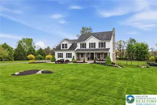 206 Cherry Ct, Bushkill Twp, PA 18064 - Photo 3